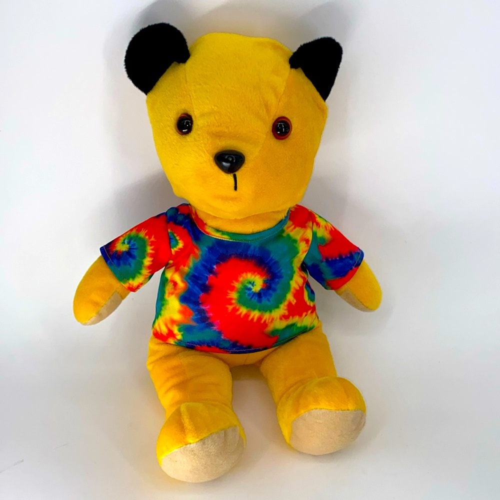 Teddy Mountain Sooty Plush Bear Yellow Bear with Tie Dye Shirt